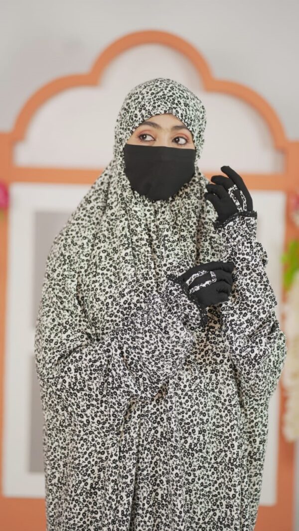 Silver Geo Print – Salah Long Khimar - Image 2