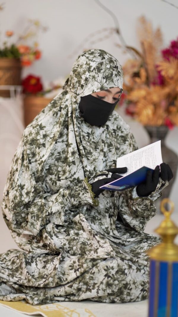 Cream Marble Pattern – Salah Long Khimar - Image 2