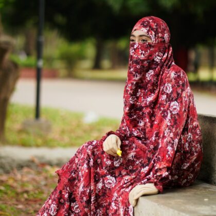 Crimson Floral – Plaju Khimar Set