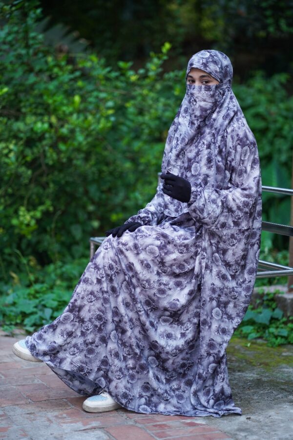 Lavender Grey Petals Soft Linen Jilbab
